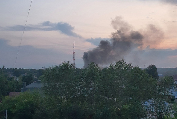 Почти 50 человек тушили дом на Якова Гарелина в Иванове